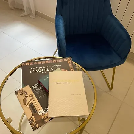 Piazza Angioina 3*
