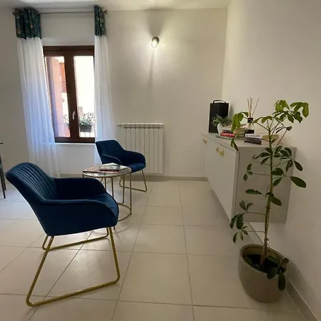 Piazza Angioina ベッド・アンド・ブレックファスト ラクイラ