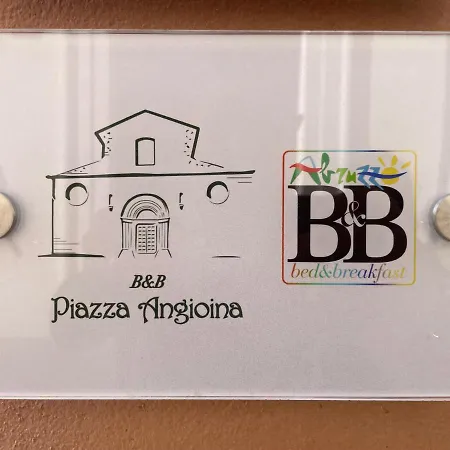 Alojamento de Acomodação e Pequeno-almoço Piazza Angioina