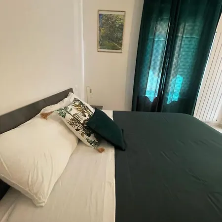 Piazza Angioina Bed & Breakfast