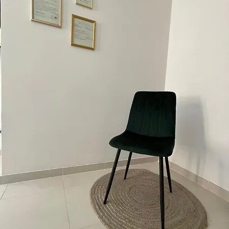 Nocleg ze śniadaniem Piazza Angioina 3*