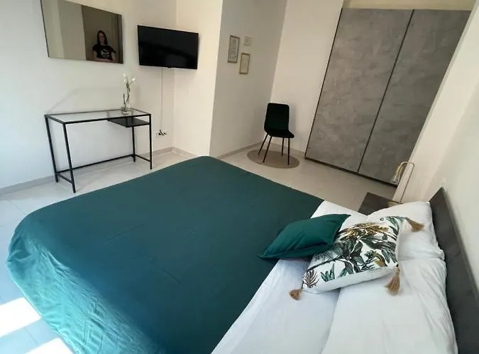 住宿加早餐酒店 Piazza Angioina