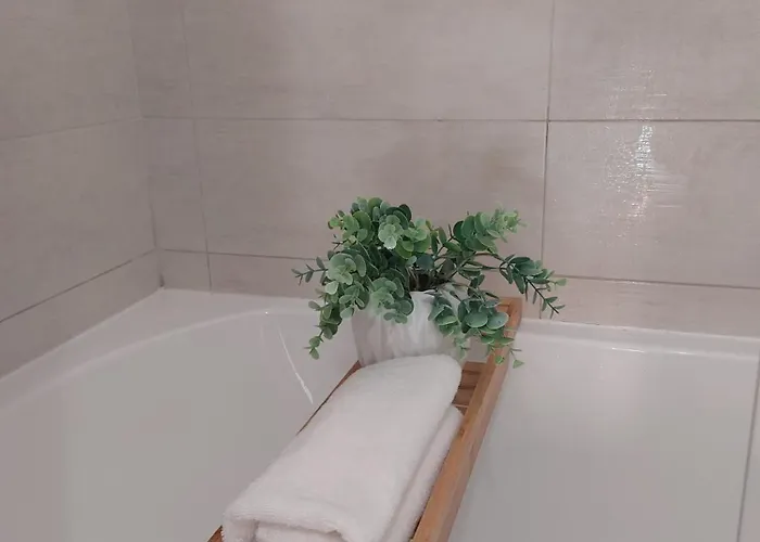 Piazza Angioina 3* LʼAquila